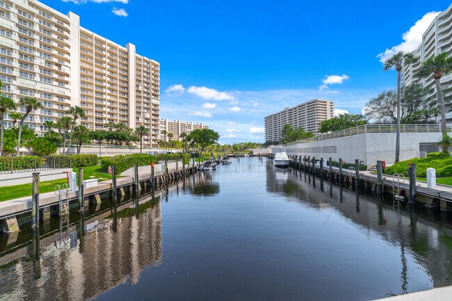 Building Photo - 4301 N Ocean Blvd