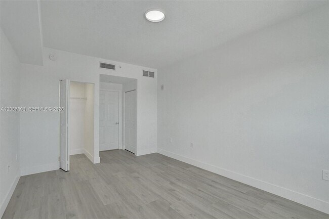 Building Photo - 140 S Dixie Hwy