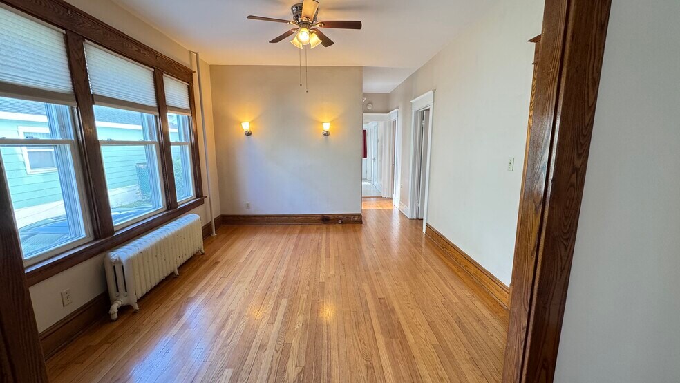 Building Photo - 15 W Erie St