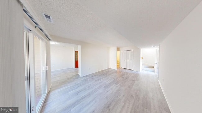 Building Photo - 7197 Cimarron Ct
