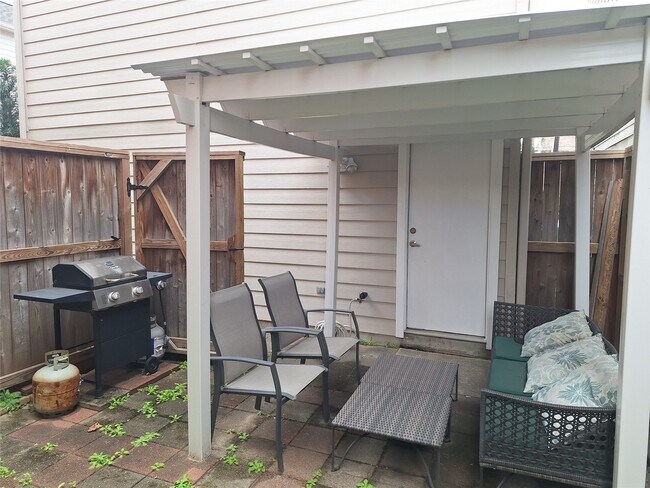 Building Photo - 5207 Cornish St