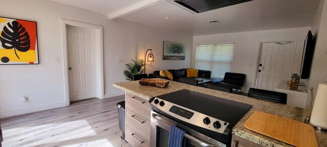 Building Photo - 4154 SW 49th St