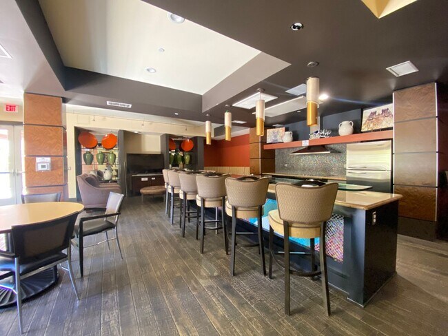 Building Photo - Gorgeous Spacious 2 Bedroom - 2 bath Condo with parking in Little Tokyo