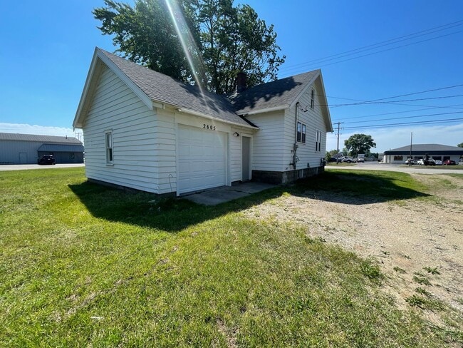 Building Photo - Adorable bungalow in Jenison
