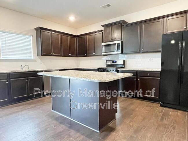 Building Photo - 301 Millridge Rd