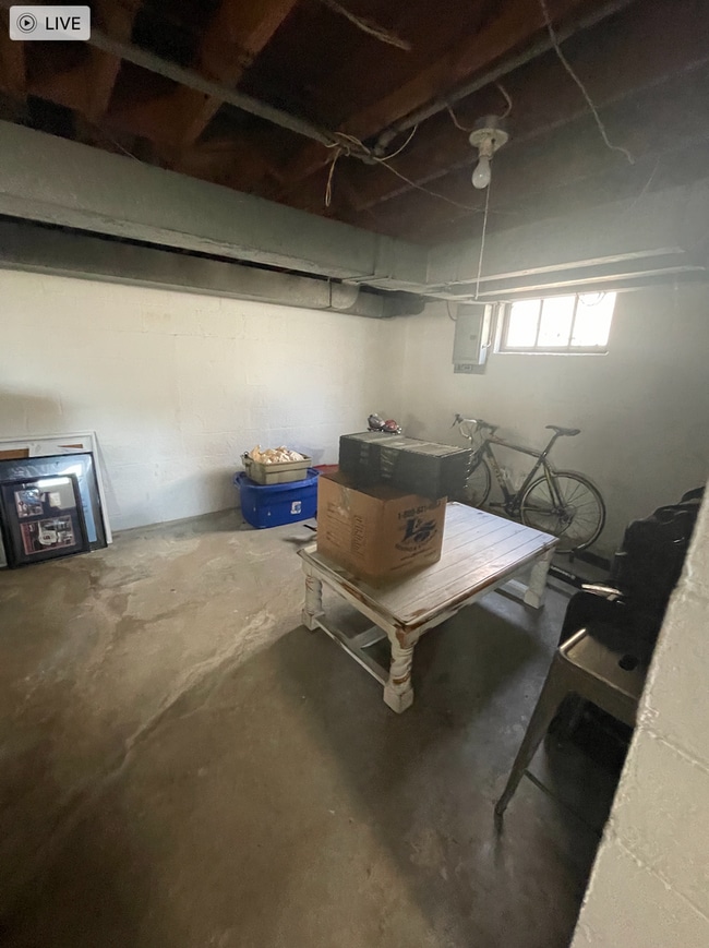 Building Photo - Beautiful Cape Cod 3 bedroom 2 bath- Ellwood City