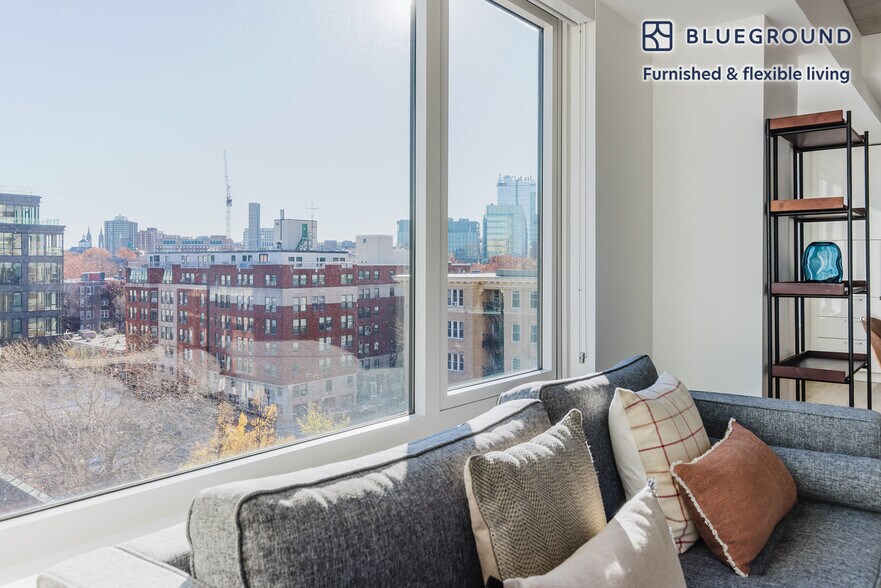 Building Photo - 1350 Boylston St