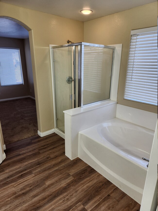 Building Photo - 5236 Scarlet Iris Ct