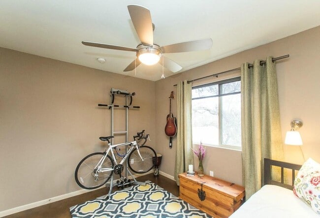 Building Photo - 41 Waller St