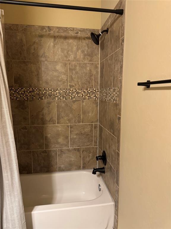 Building Photo - 3320 Enclave Ln