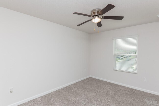 Building Photo - 5720 Blackhorse Cir