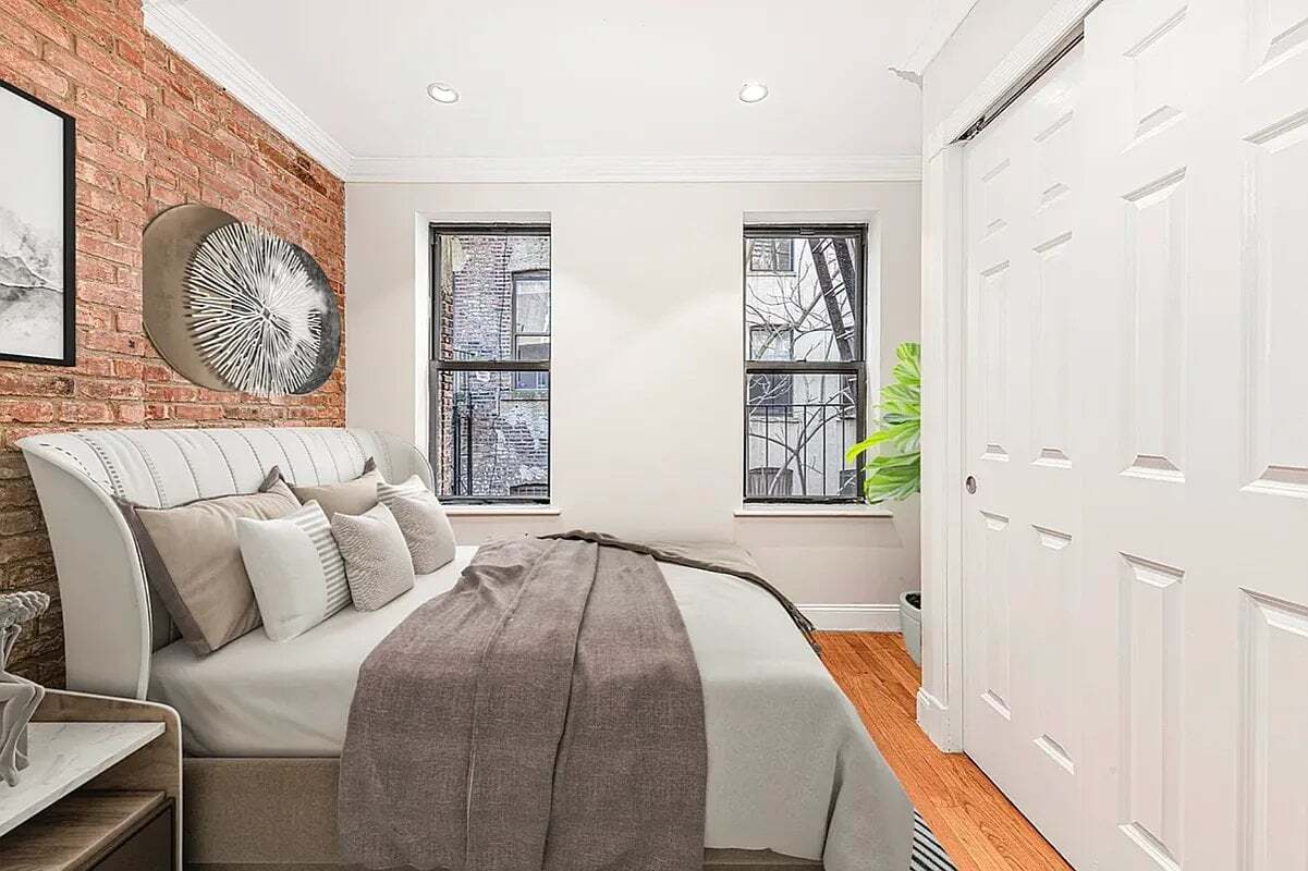 Building Photo - 248 Mott St
