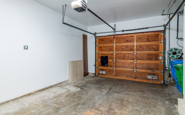 Building Photo - 919 Teresita Blvd