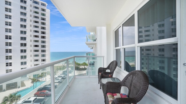 Building Photo - 3550 Galt Ocean Dr