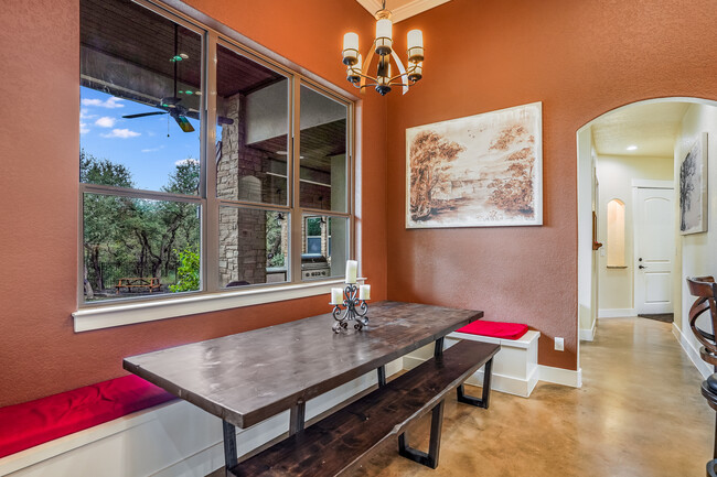 Building Photo - 1194 Vaquero Way
