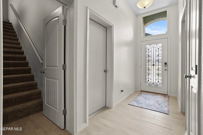 Building Photo - 13920 Loreina Luz Ave