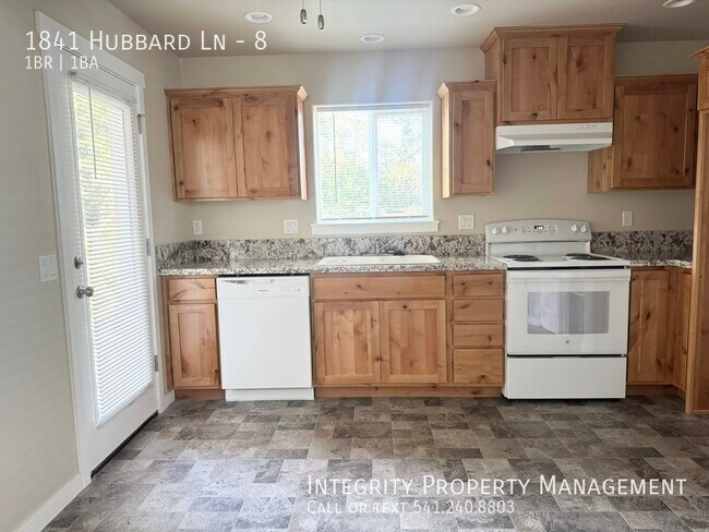 Building Photo - 1841 Hubbard Ln