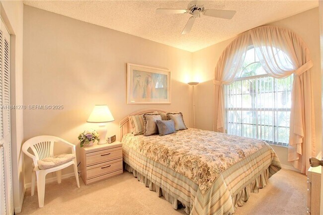 Building Photo - 5984 NW 74th St