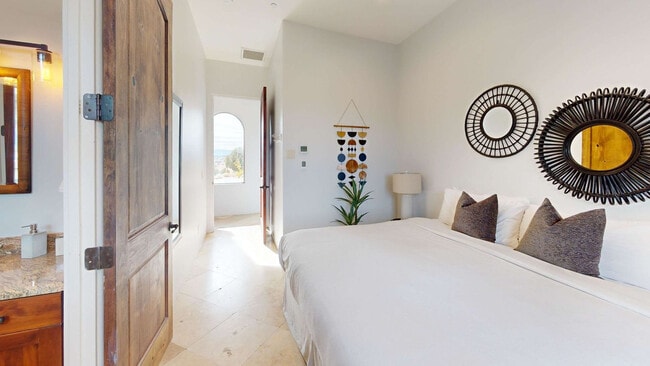 Building Photo - 4080 E Tomahawk Pass