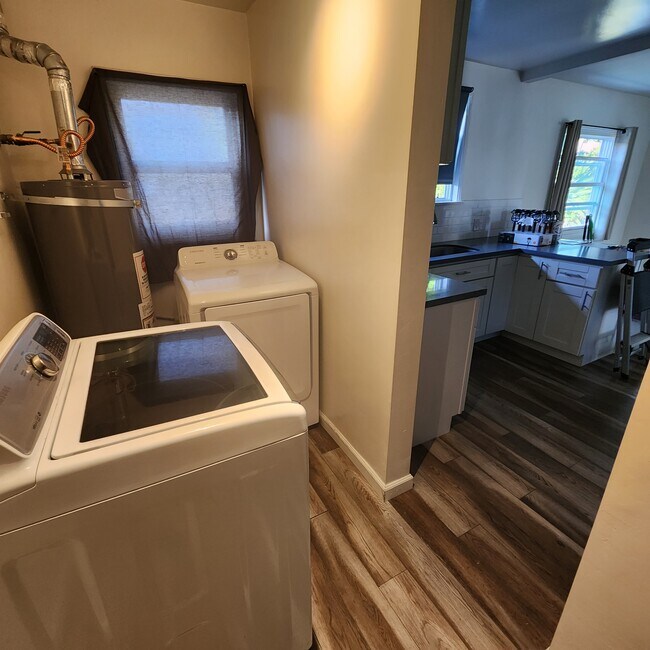 Laundry - 2059 W 104th St