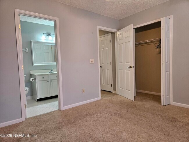 Building Photo - 8934 Elizabeth Falls Dr