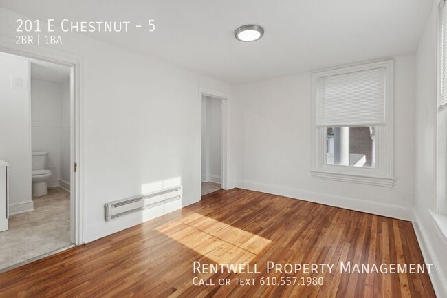 Building Photo - 2 Bedroom Available for Rent in Coatesvill...