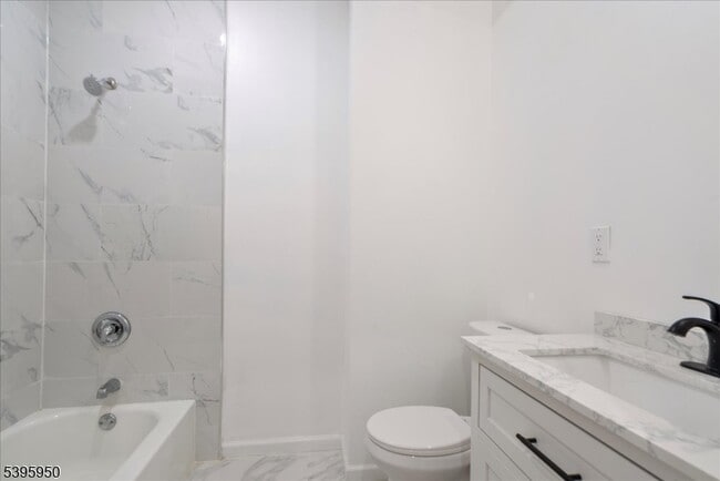 Building Photo - 813 S 12th St