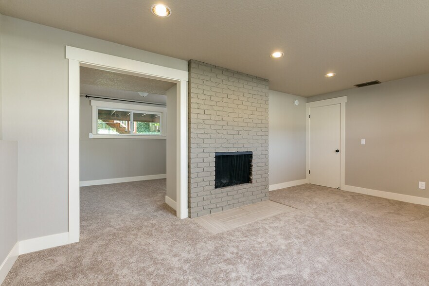 Building Photo - 14170 SW 22nd St