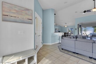 Building Photo - 2217 SW 4th Ave