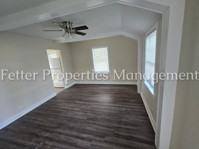 Building Photo - Summer Special! First Month's Rent Free!