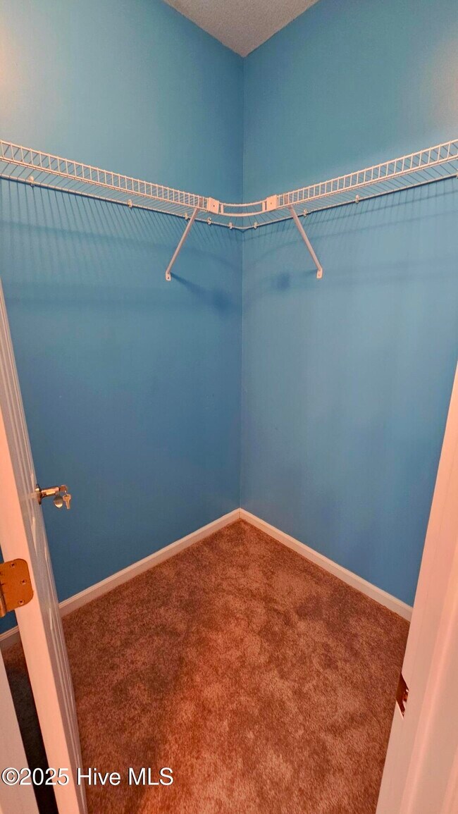 Building Photo - 300 Buoy Ct