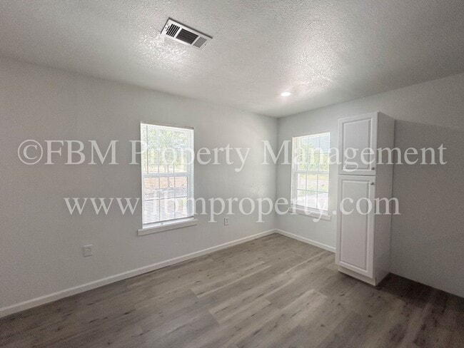 Building Photo - 101 Chaperial Rd