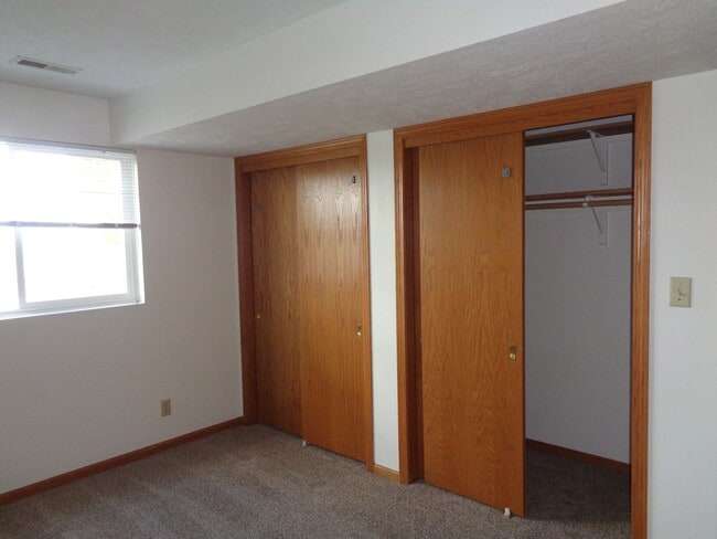 Building Photo - 1230 W Washington St