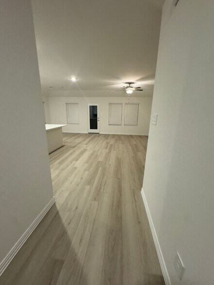 Building Photo - 608 Marigold Hl Wy