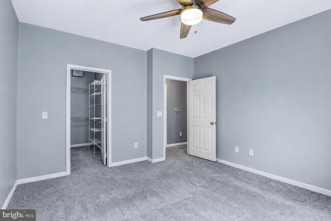 Building Photo - 14300 Grape Holly Grove