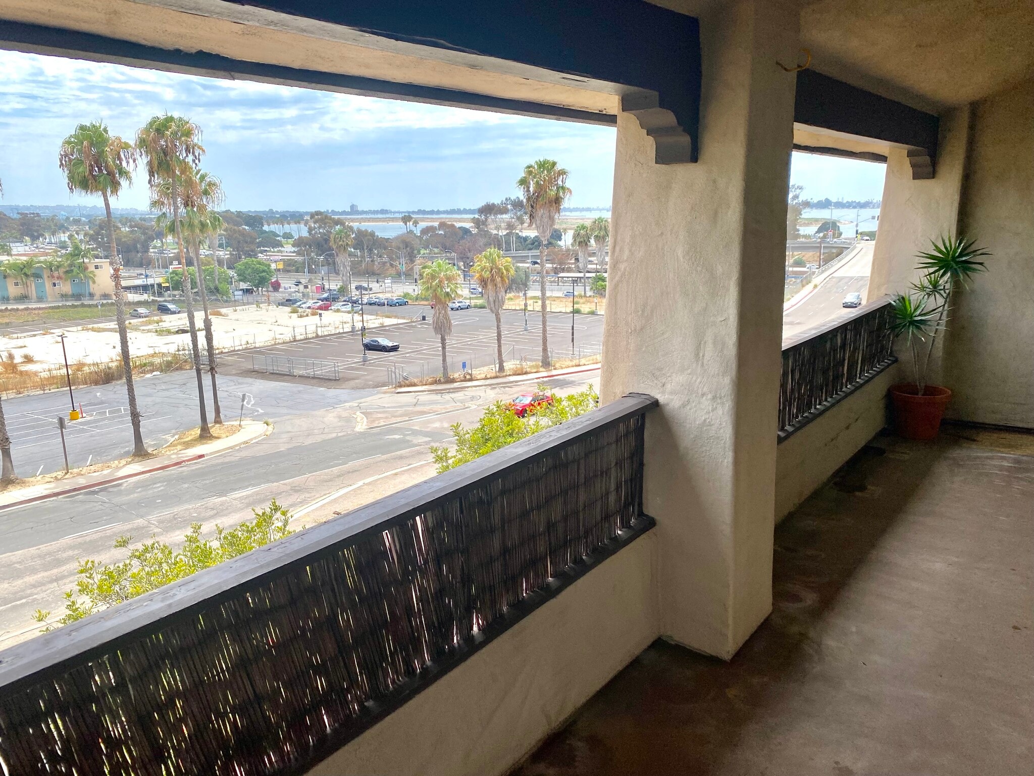 Large Patio - 2540 Clairemont Dr