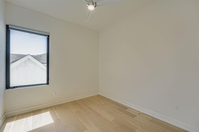 Building Photo - 2513 Philomena St