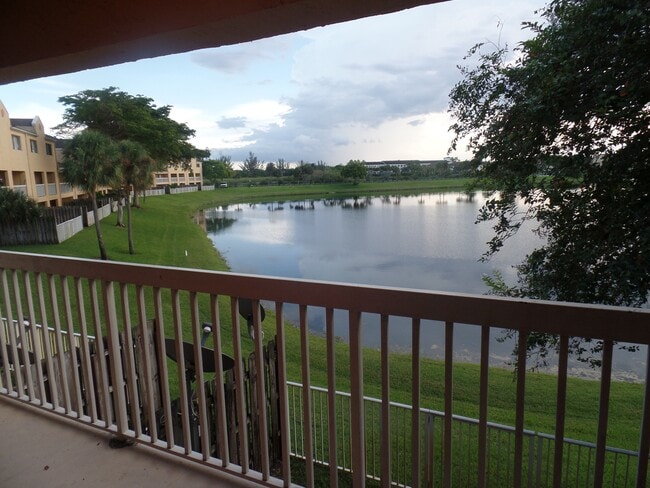 Building Photo - 5200 NW 31st Ave