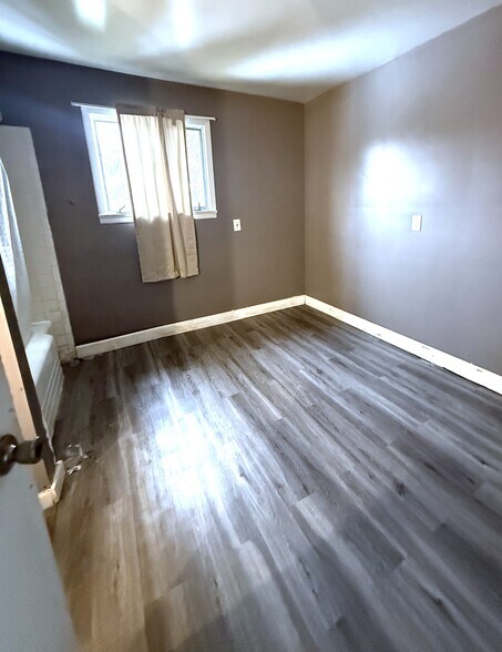 Building Photo - 428 E 27th St