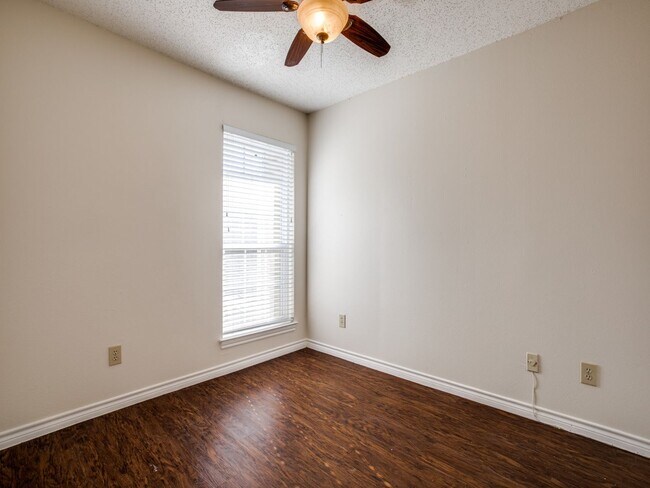 Building Photo - 8550 Fair Oaks Crossing