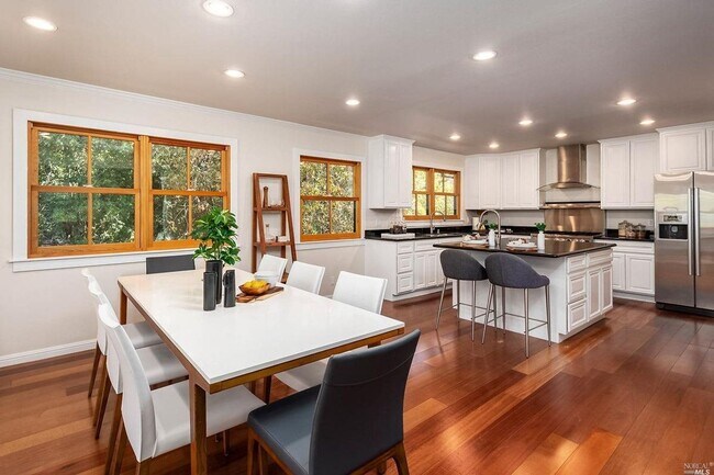 Building Photo - FIVE BEDROOM THREE AND HALF BATH HOME ON C...