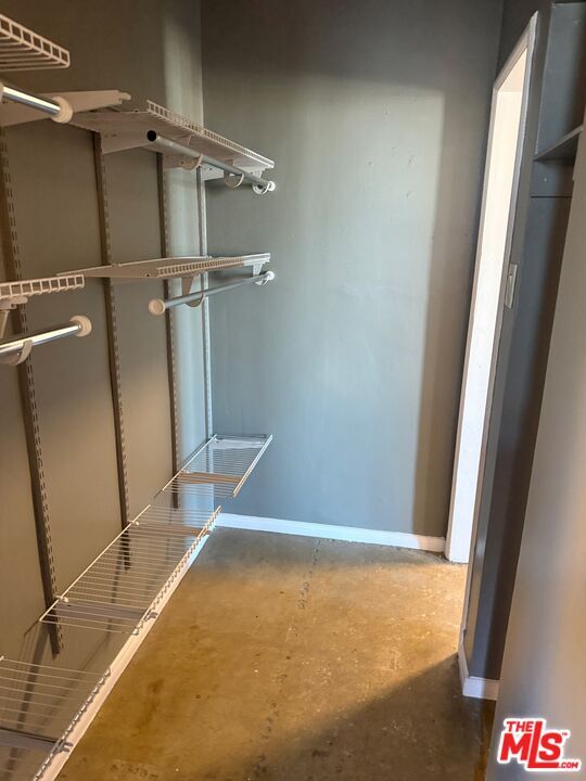 Building Photo - 5217 Hollywood Blvd