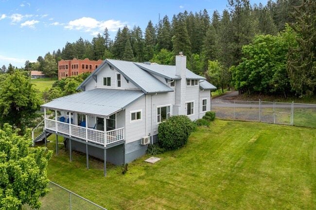 Building Photo - 120 N Fredrick Ave
