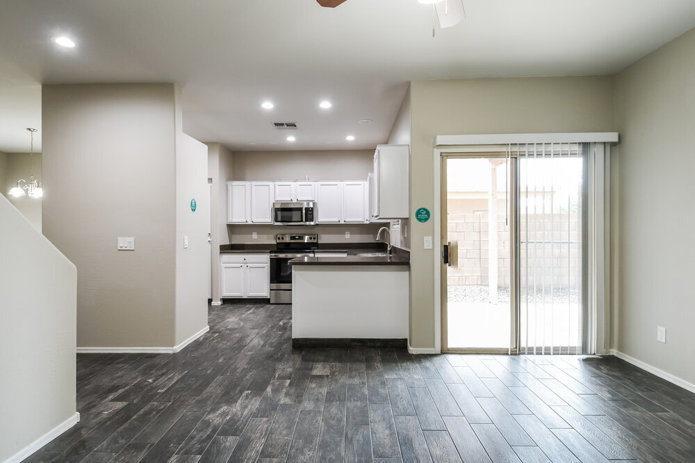 Building Photo - 1750 W Union Hills Dr