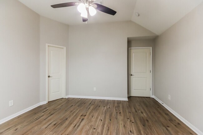 Building Photo - 10122 Berrypatch Ln