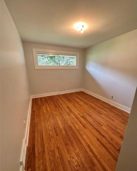 Building Photo - 4834 Echovalley St NW