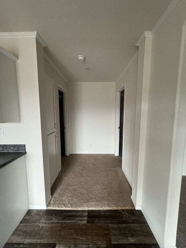 Building Photo - Horse Property