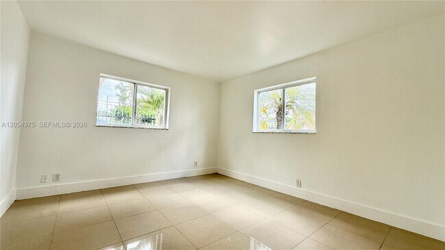 Building Photo - 1548 SW 5th Pl