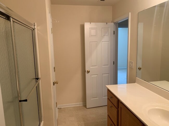Building Photo - End Unit Townhome located in the Covington...