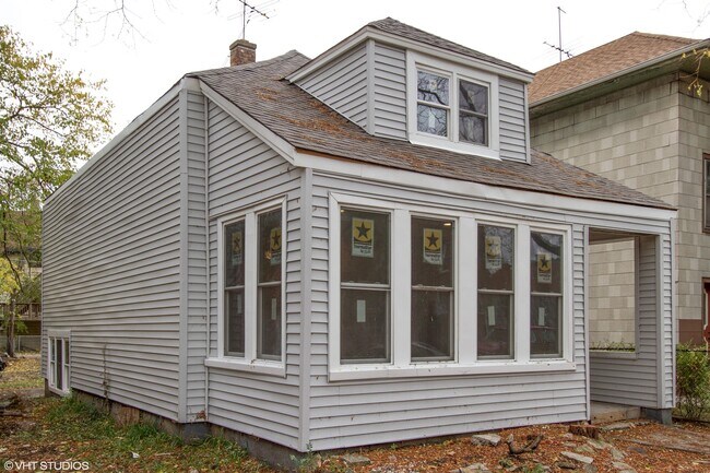 Building Photo - 8050 S Saginaw Ave
